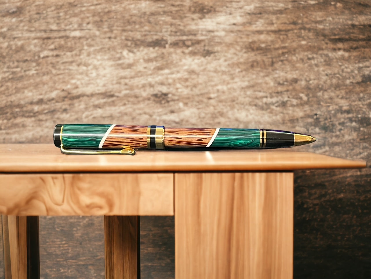 Flat Top American™ Upgrade 24K Gold Twist Pencil - 0.7mm Lead