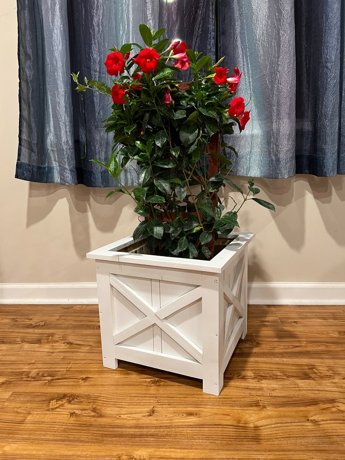 Farmhouse Planter Box Indoor/Outdoor